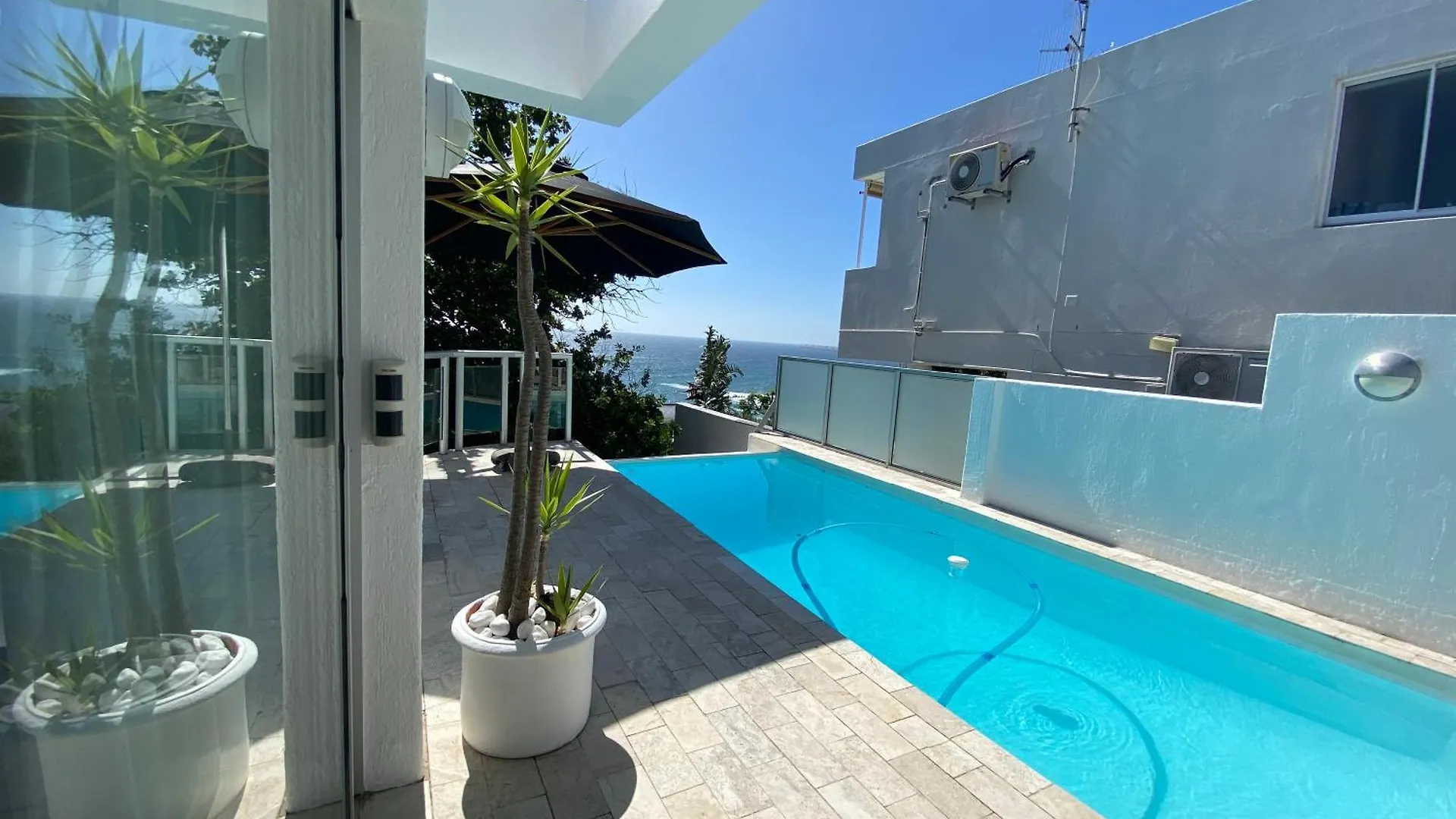 280 Kloof Road Villa Clifton Cape Town 0*,  South Africa